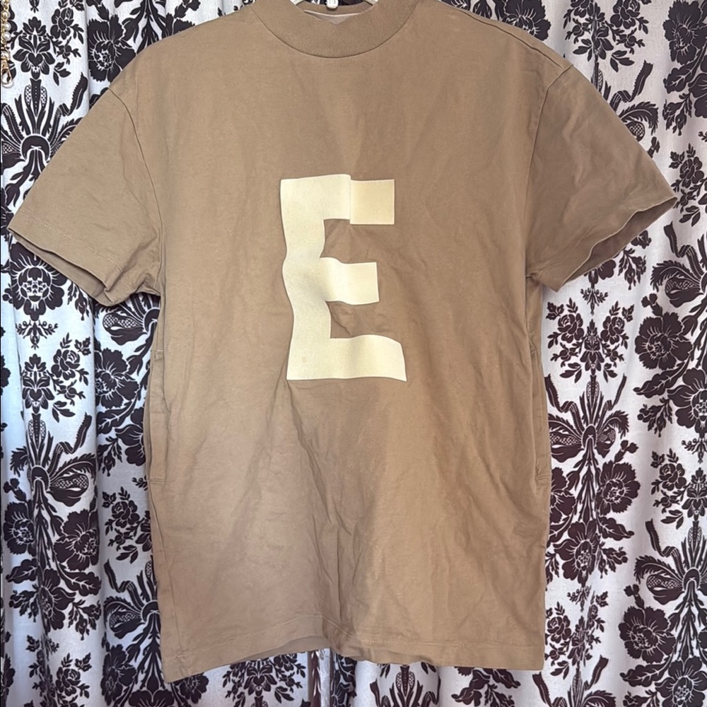 Fear of God Essentials Kids Big E Pocket T-shirt size 8
